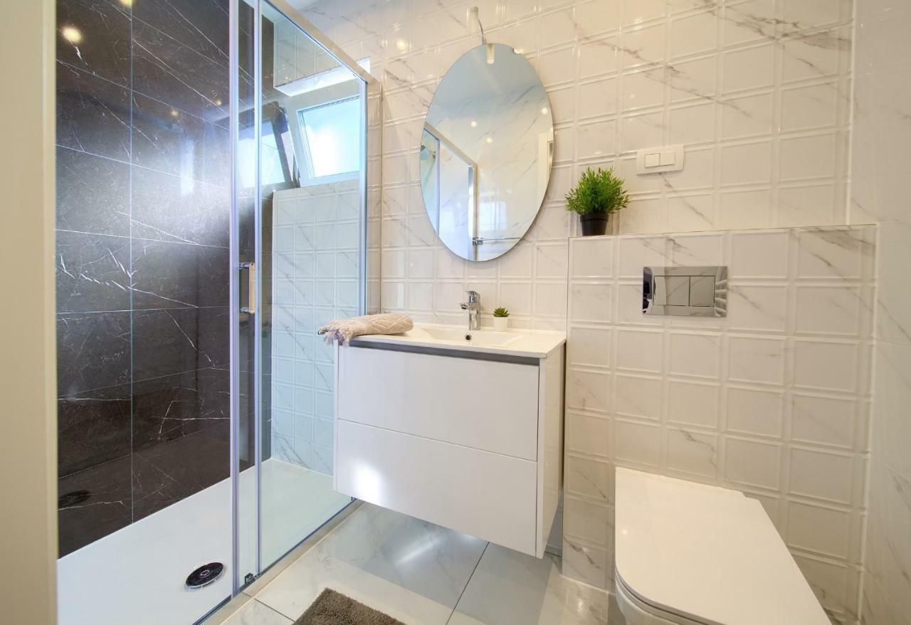 Holiday Home Elegant Vrh  Екстериор снимка