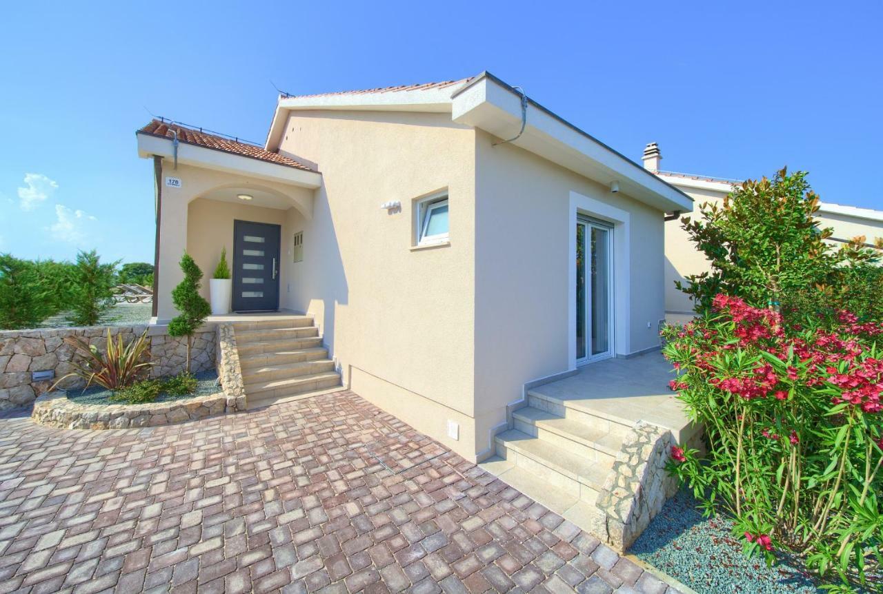 Holiday Home Elegant Vrh  Екстериор снимка